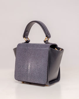 Stellah in Onyx