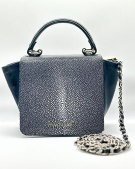 Stellah in Onyx